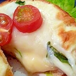 超～簡単・プチトマト＆モッツァレラのチーズトースト